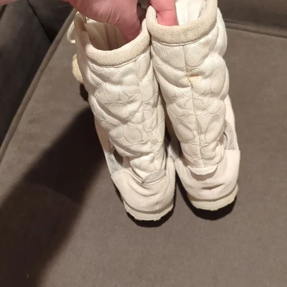 Coach Women's White Boots, size 7.5 - Picture 15 of 16